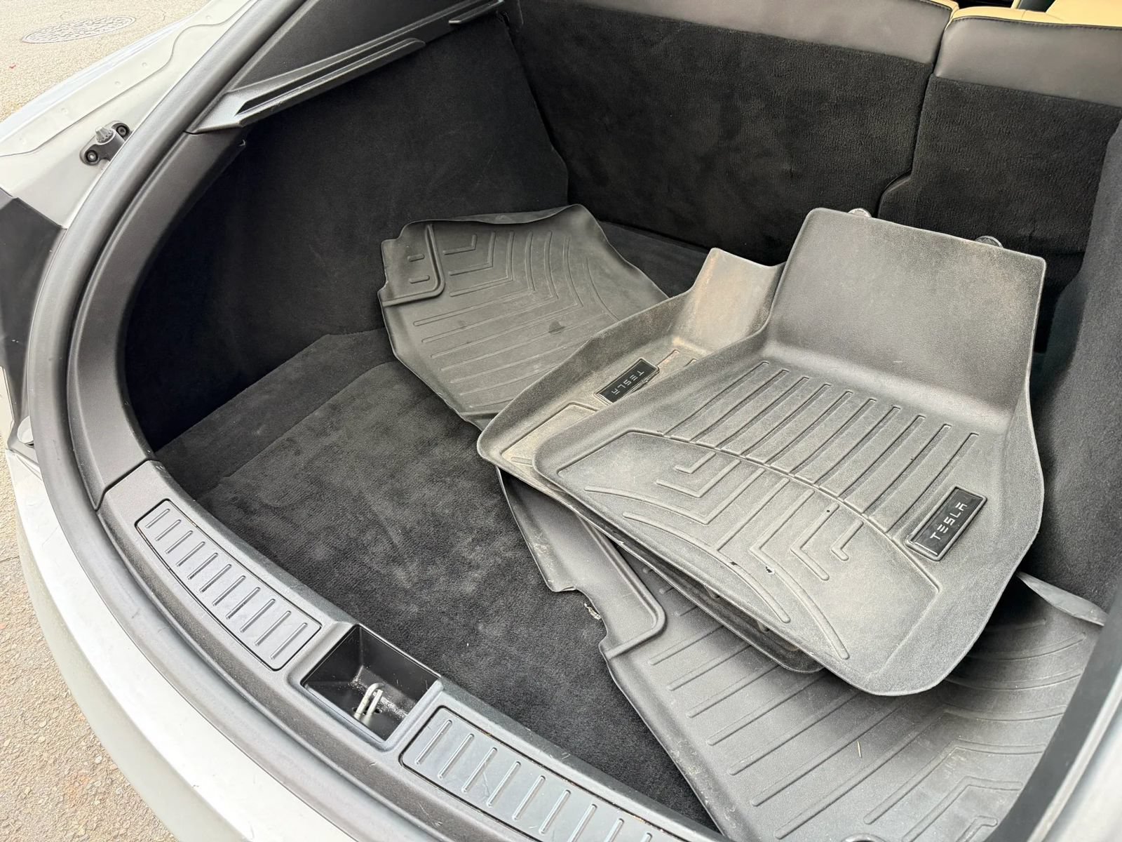 Used 2014 Tesla Model S 85 RWD image 30