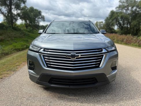 Used 2023 Chevrolet Traverse High Country AWD/4WD image 3