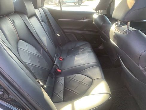 Used 2019 Toyota Camry XLE w/ Navigation Package FWD image 27