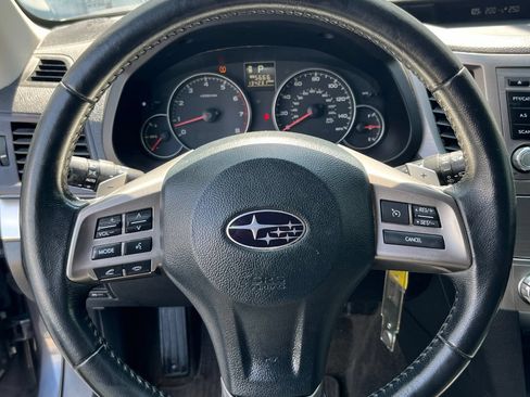 Used 2013 Subaru Outback 2.5i Premium w/ All-Weather Pkg AWD/4WD image 19
