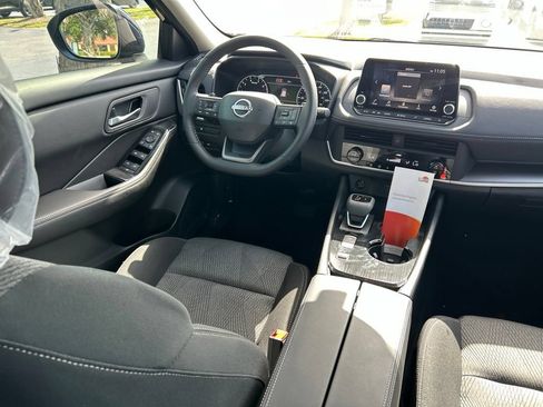 Used 2026 Nissan Rogue SV FWD image 10