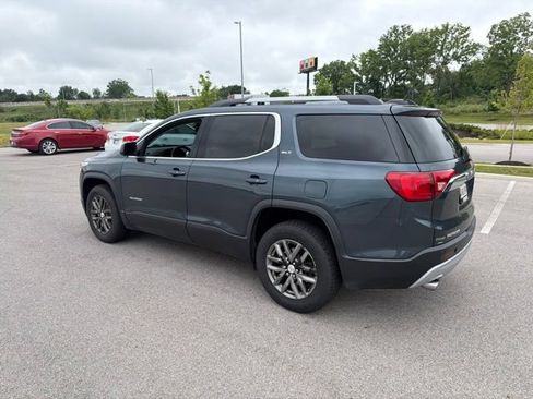 Used 2019 GMC Acadia SLT FWD image 4