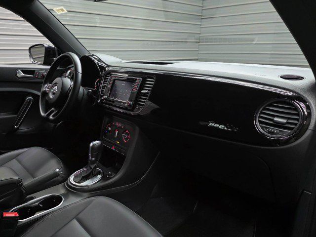 Used 2018 Volkswagen Beetle 2.0T S w/ Style & Comfort Package For S FWD image 12
