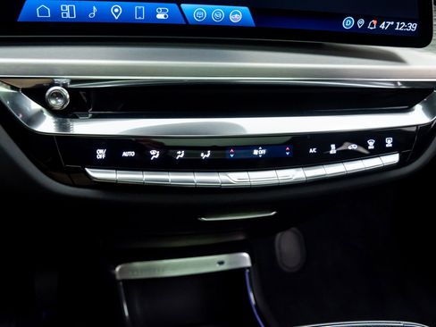 Used 2025 Cadillac Lyriq Luxury w/ LPO, Floor Liner Package image 35