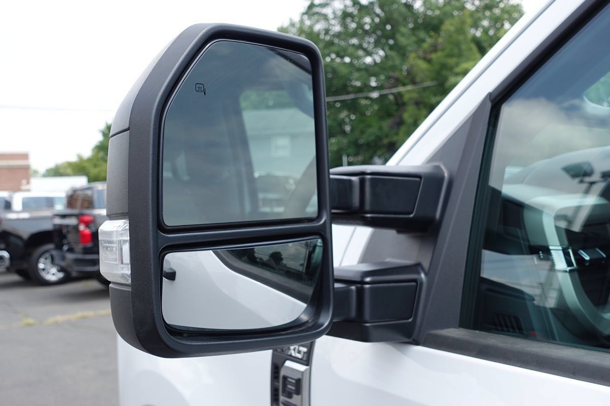 Used 2024 Ford F350 XLT w/ FX4 Off-Road Package AWD/4WD image 8
