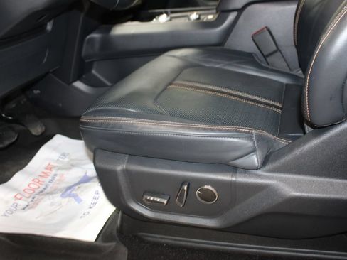 Used 2022 Ford Expedition Platinum AWD/4WD image 16