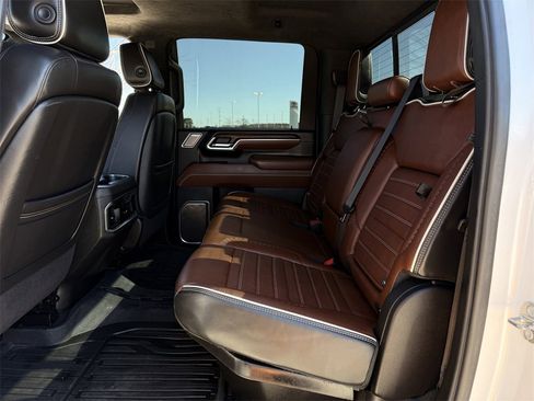 Used 2024 GMC Sierra 2500 Denali Ultimate w/ Max Trailering Package image 28