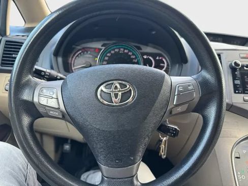 Used 2010 Toyota Venza AWD image 18