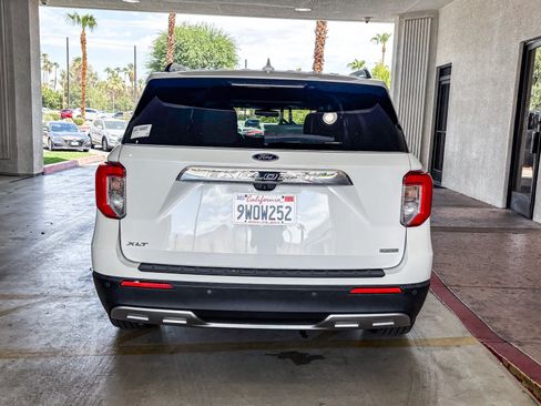 Used 2020 Ford Explorer XLT w/ Equipment Group 202A RWD image 6