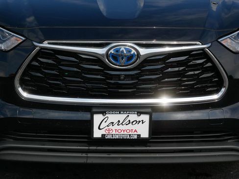 Used 2022 Toyota Highlander Limited AWD/4WD image 9