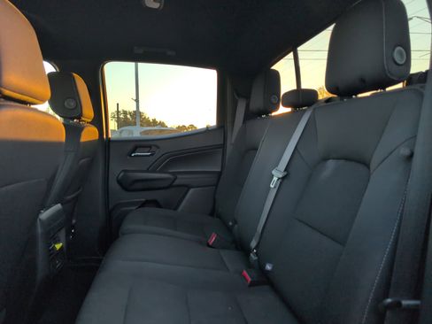 Used 2023 Chevrolet Colorado LT w/ LT Convenience Package image 24