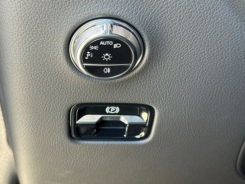 Certified 2024 Mercedes-Benz GLC 300 4MATIC image 40