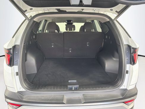 Used 2025 Hyundai Tucson SEL FWD image 30