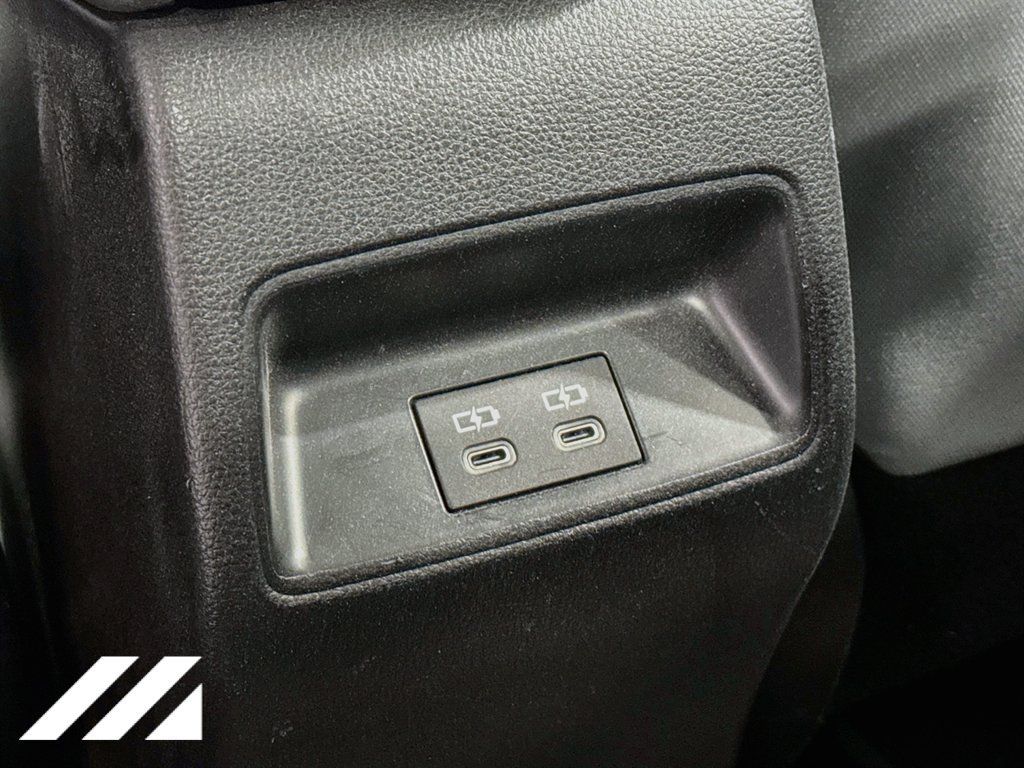 Used 2023 Toyota Corolla SE w/ Carpet Mat Package (TMS) FWD image 25