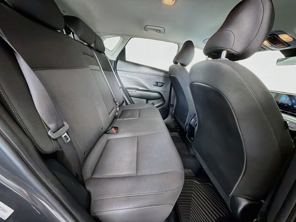 Used 2025 Hyundai Kona SEL AWD/4WD image 28