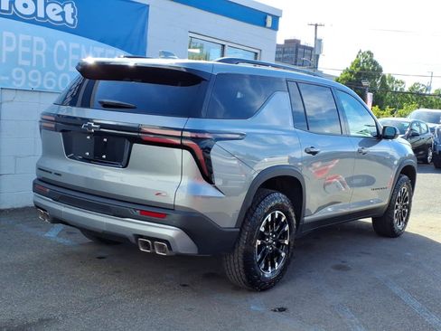 Used 2026 Chevrolet Traverse Z71 w/ LPO, Floor Liner Package AWD/4WD image 6