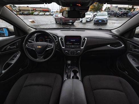 Used 2023 Chevrolet Malibu LT image 17