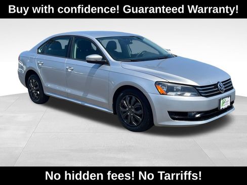 Used 2015 Volkswagen Passat 1.8T S FWD image 1