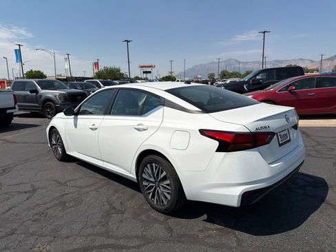 Used 2026 Nissan Altima 2.5 SV FWD image 11