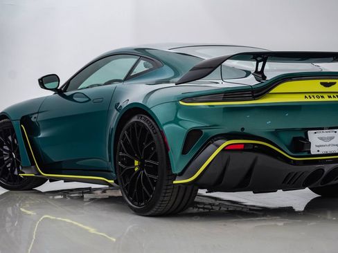 Used 2023 Aston Martin V12 Vantage RWD image 9