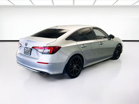 Used 2025 Honda Civic Sport image 4