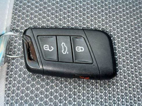 Certified 2024 Volkswagen Taos S FWD image 28