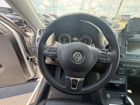Used 2016 Volkswagen Tiguan S FWD image 16