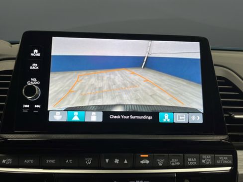 Used 2025 Honda Odyssey Elite image 14
