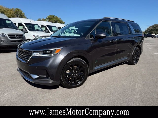 Used 2024 Kia Carnival SX FWD image 2