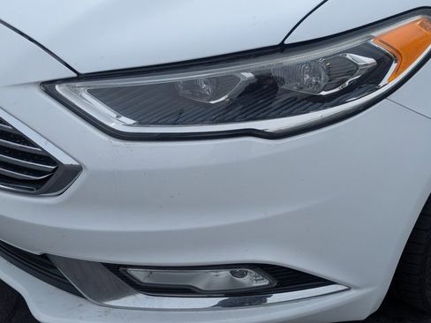Used 2017 Ford Fusion SE image 11