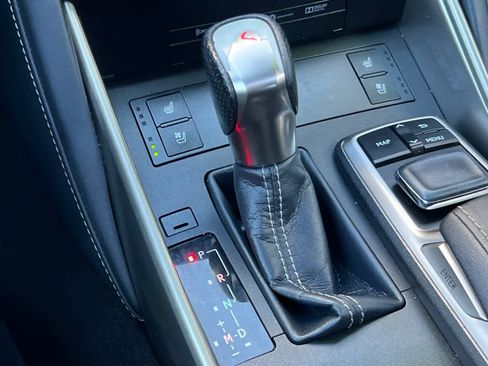 Used 2018 Lexus IS 300 image 23