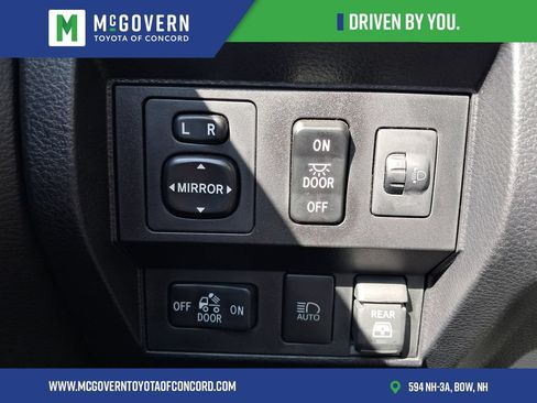 Used 2021 Toyota Tundra SR5 w/ TRD Off-Road Package AWD/4WD image 21