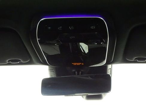 Used 2024 Mercedes-Benz GLC 300 image 29