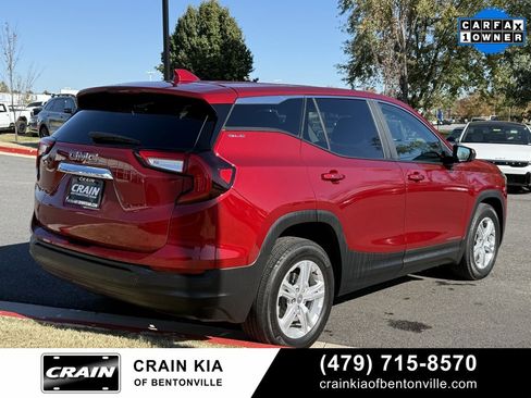 Used 2022 GMC Terrain SLE image 8