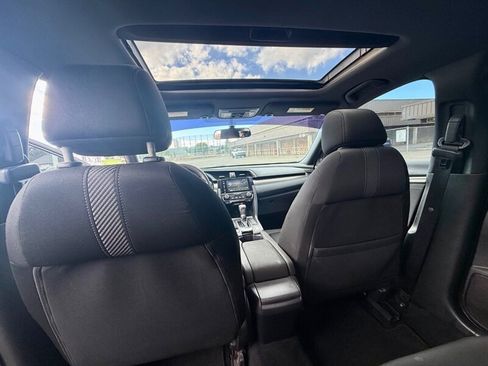 Used 2018 Honda Civic EX image 12