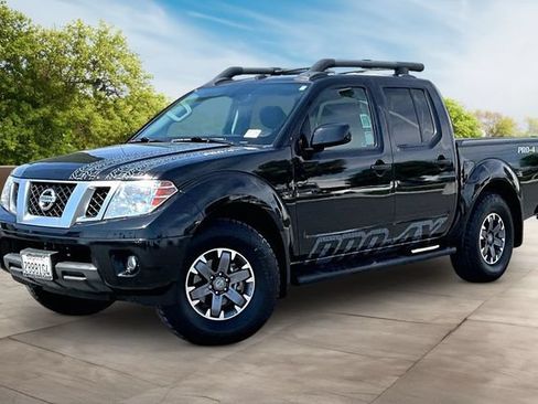 Used 2021 Nissan Frontier PRO-4X w/ Pro-4x Utility Package AWD/4WD image 3