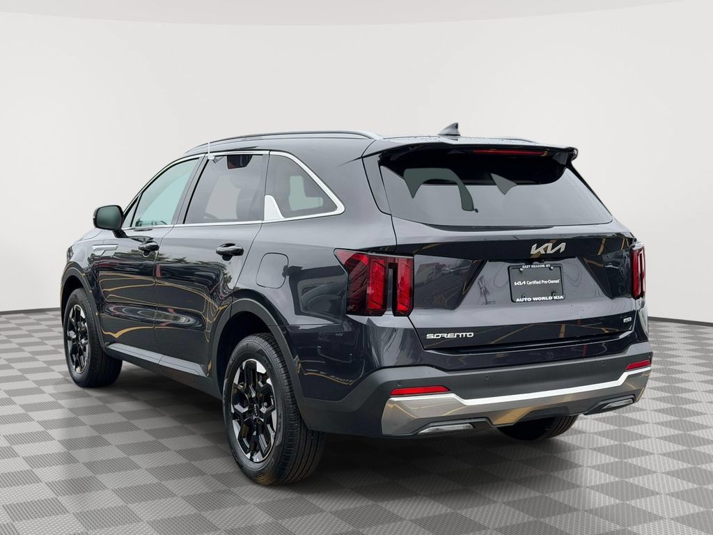 Certified 2026 Kia Sorento S AWD/4WD image 5