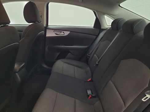 Used 2024 Kia Forte LXS w/ LXS Technology Package FWD image 18