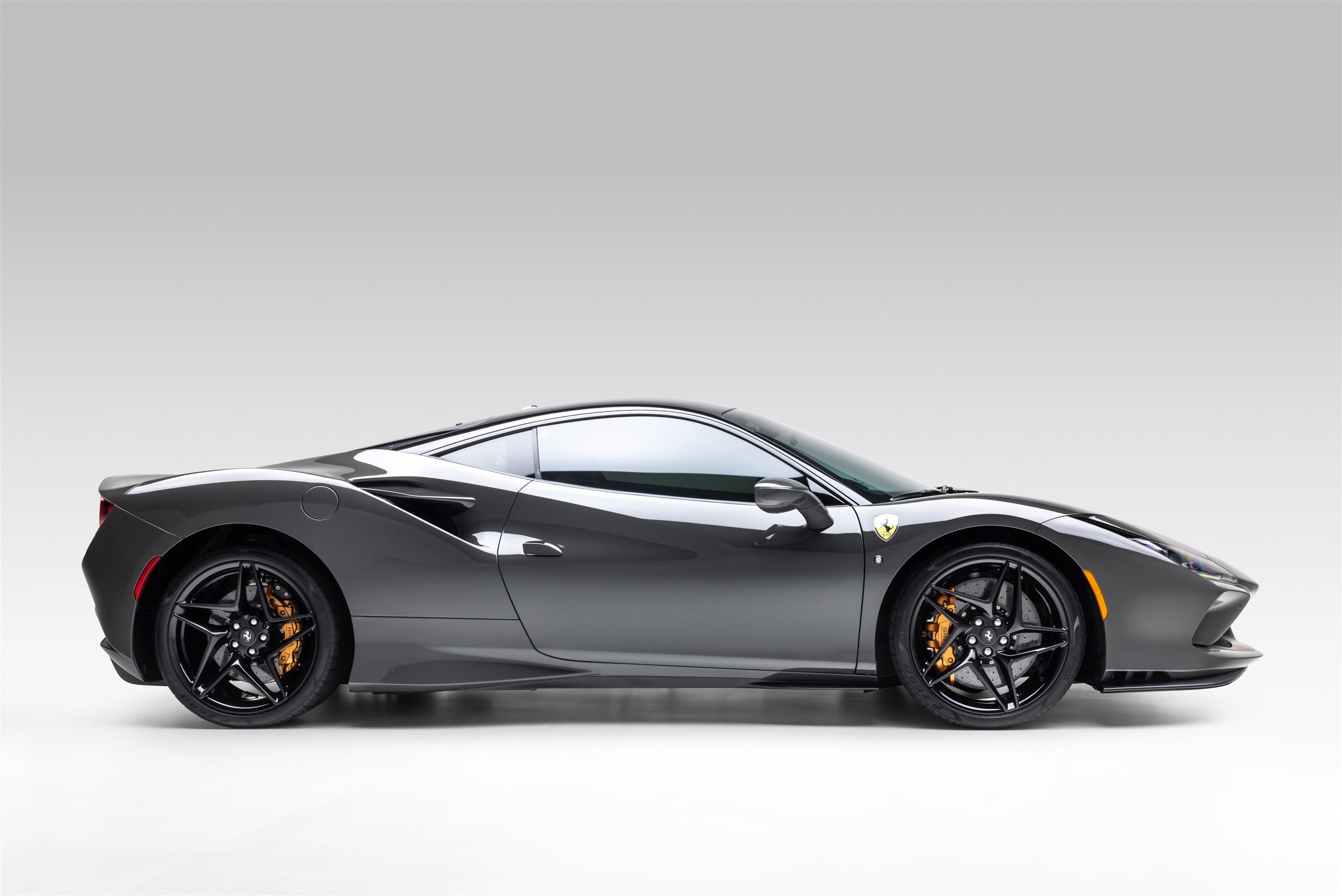 Certified 2022 Ferrari F8 Tributo RWD image 9