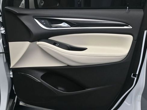 Used 2024 Buick Enclave Essence w/ Technology Package image 38