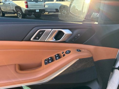 Used 2022 BMW X5 sDrive40i w/ Premium Package image 23