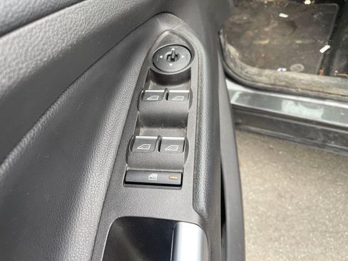 Used 2018 Ford Escape Titanium w/ Ford Safe & Smart Package image 13