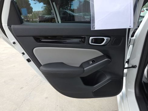 Certified 2025 Honda Civic Sport image 17
