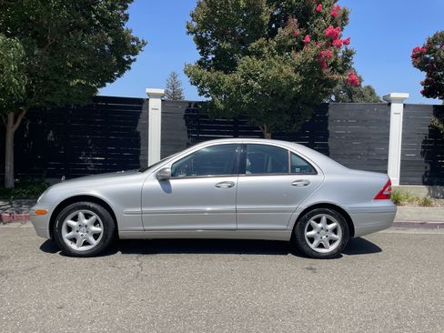 Used 2003 Mercedes-Benz C 320 Sedan image 1