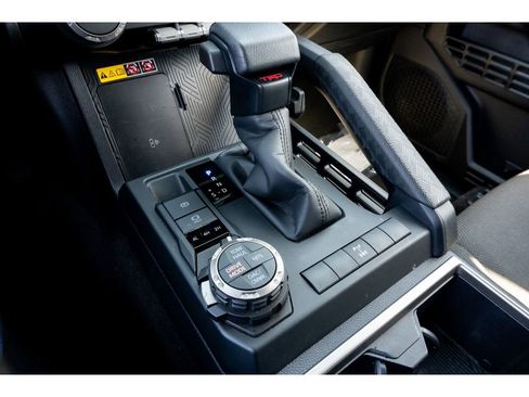 Certified 2025 Toyota 4Runner TRD Off-Road image 25