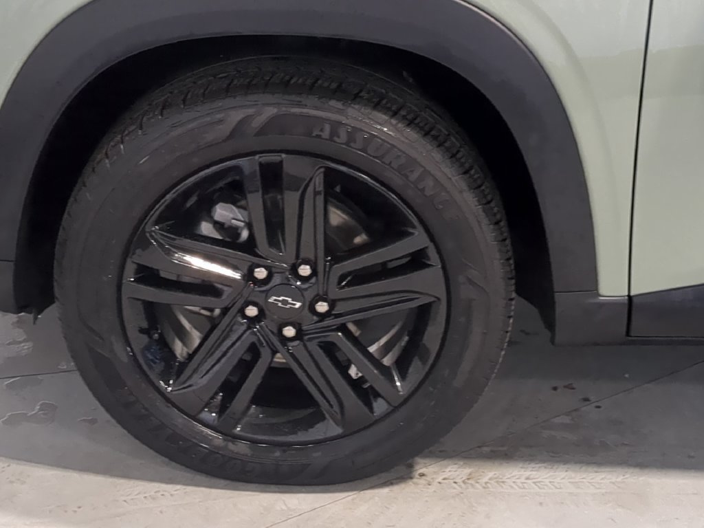 Used 2025 Chevrolet Trax ACTIV w/ Driver Confidence Package FWD image 14