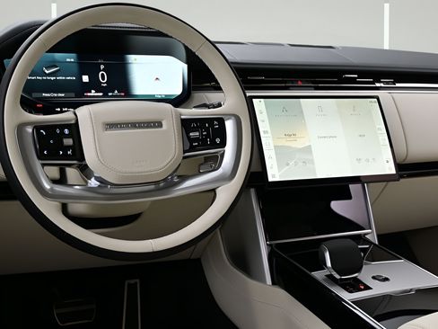 Used 2026 Land Rover Range Rover SE AWD/4WD image 6