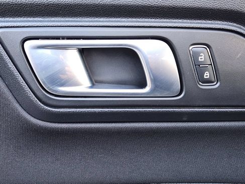 Used 2021 Ford Mustang Coupe RWD image 9