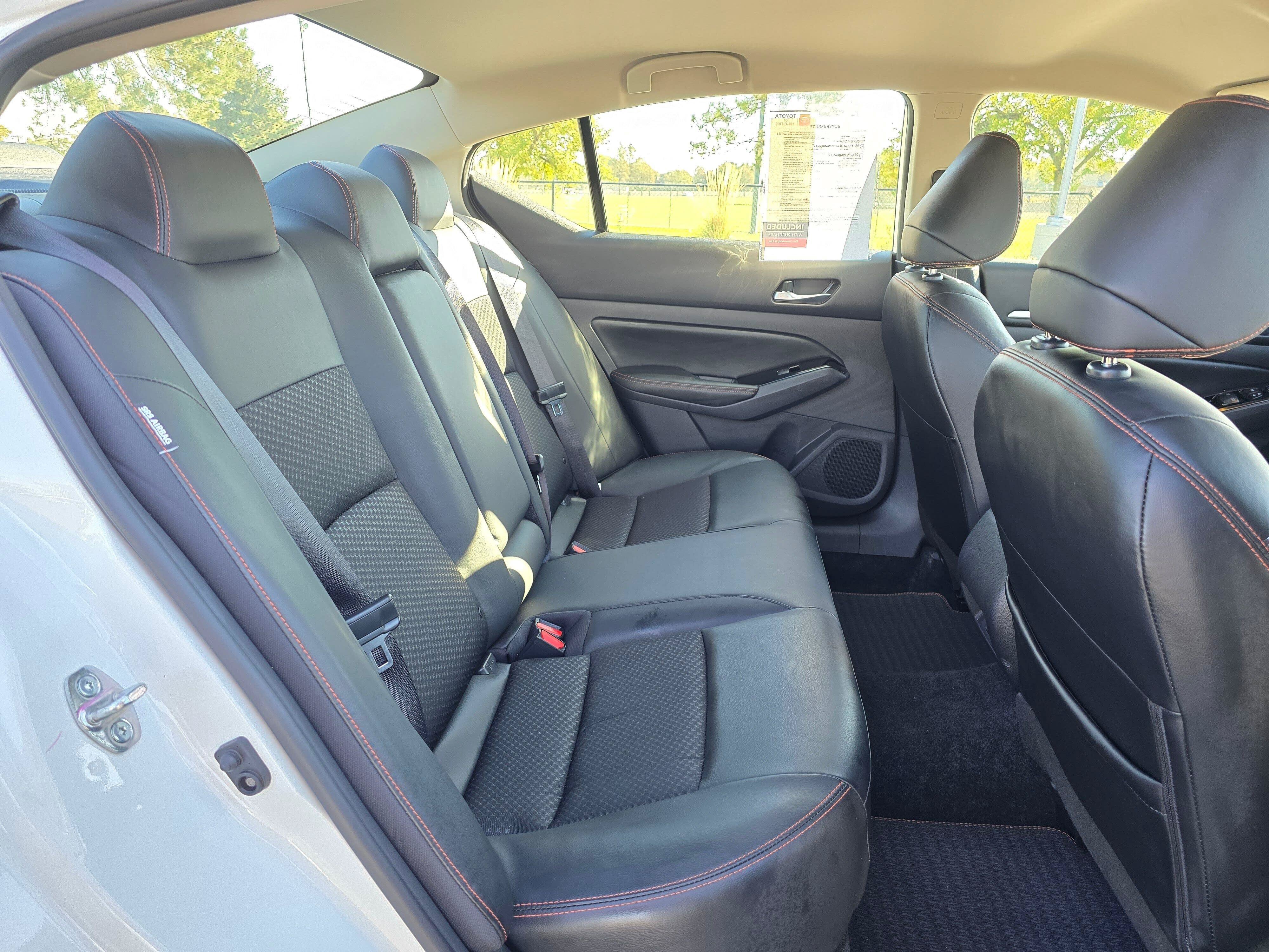 Used 2025 Nissan Altima 2.5 SR FWD image 12