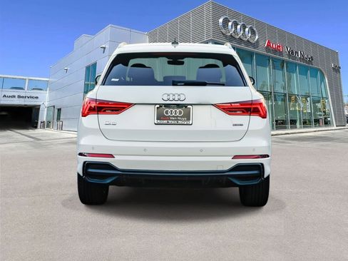 Used 2023 Audi Q3 2.0T Premium w/ Convenience Package image 3